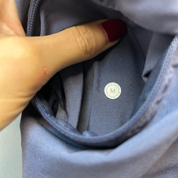 Lululemon Men’s Purple Athletic Shorts Size Medium - Picture 3 of 6